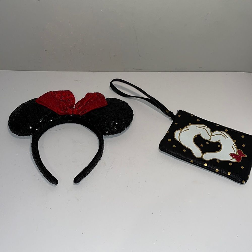 Disney wristlet 6.5”x4.5”x7”, and Minnie Mouse’s glitter ears. - Picture 1 of 5